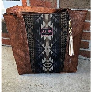 Makeup Junkie Yellowstone Bag